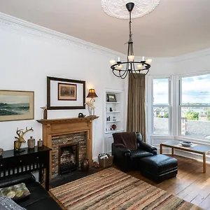 Pass The Keys Quiet 2beds Flat With High Ceilings And Great Views Edinburgh